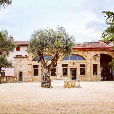 Agriturismo Le Fontanelle Da Valente Montichiari Exterior foto
