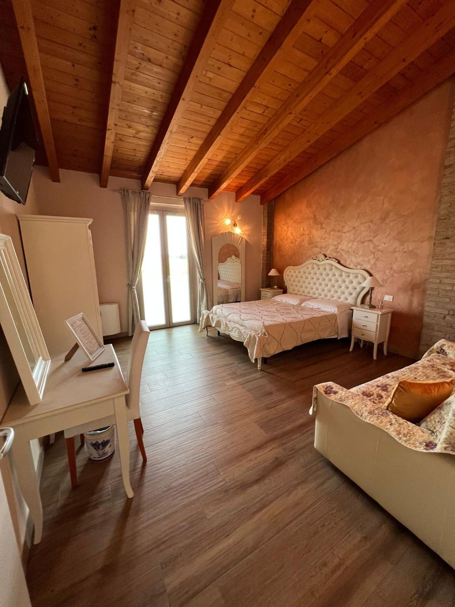 Agriturismo Le Fontanelle Da Valente Montichiari Exterior foto